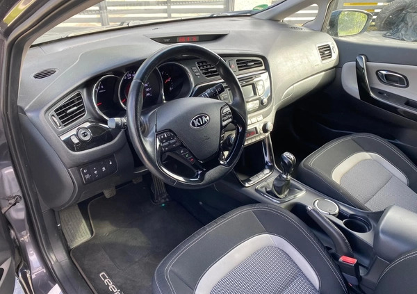 Kia Ceed cena 23900 przebieg: 163900, rok produkcji 2013 z Świecie małe 379